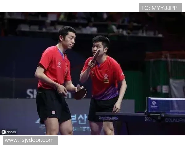 许昕与波兰斯基的巅峰对决乒乓球赛场上的精彩瞬间与战术较量